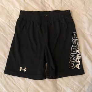 Black Under Armour shorts